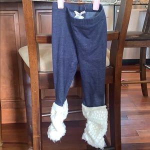 Little girl leggings with fur on the bottom.